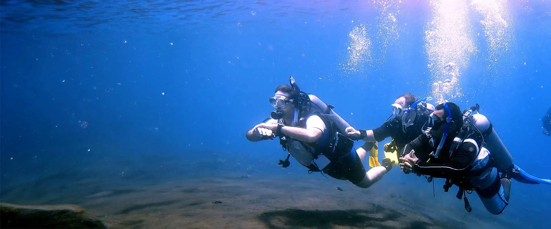 Ocean Sun divers practising together underwater in Tulamben